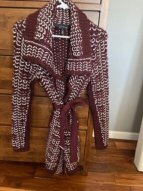White House Black Market Maroon and White Knit Belted Cardigan